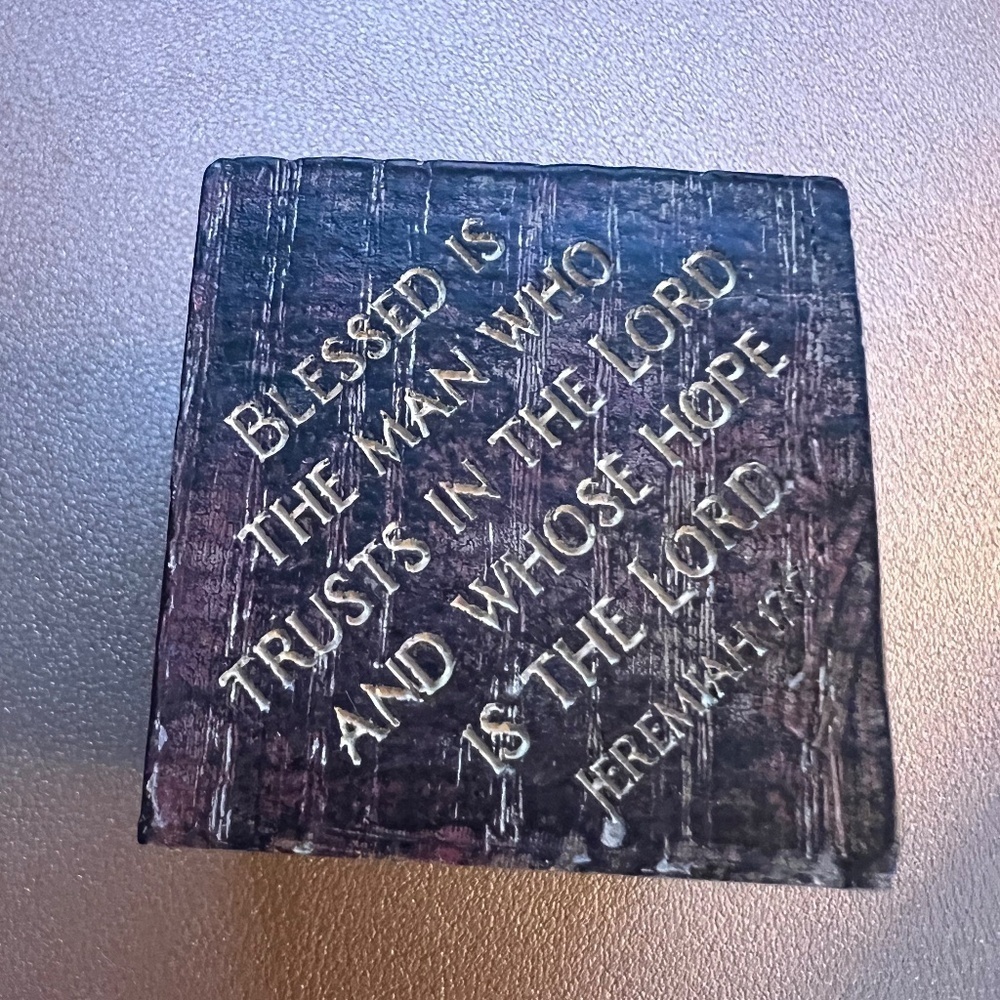 Dicksons Rustic Brown Inscribed Scripture Block Resin Stone Decorative NIB - Picture 4 of 12
